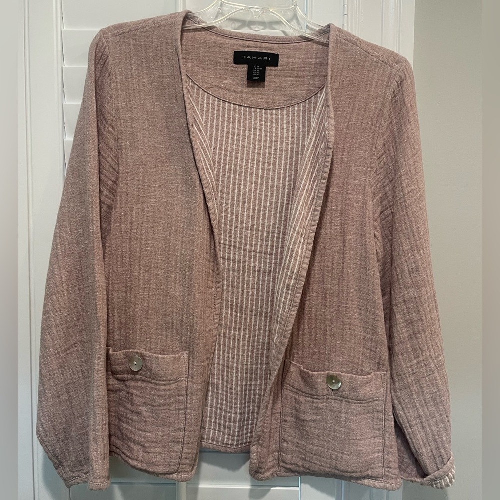 Tahari Women's Blush Blazer. Linen cotton blend, soft and comfy medium M